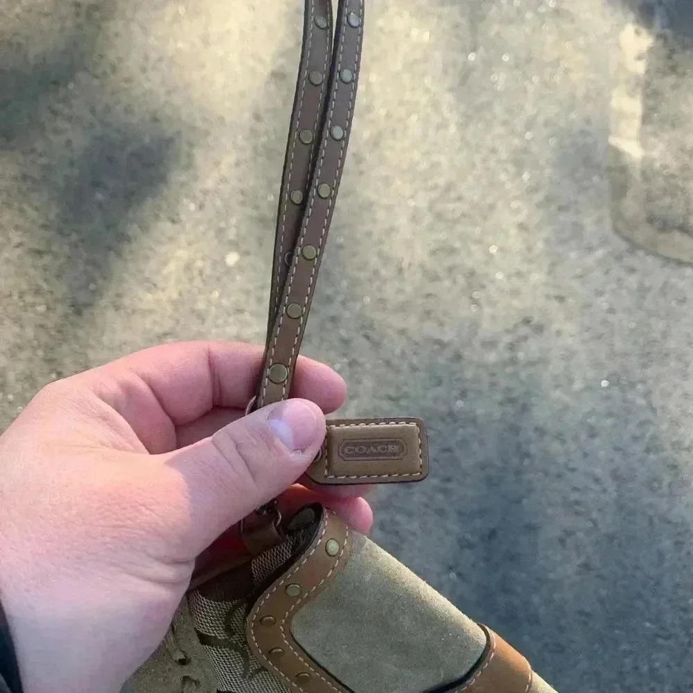 Coach Wristlet Tan with strap - Picture 4 of 5